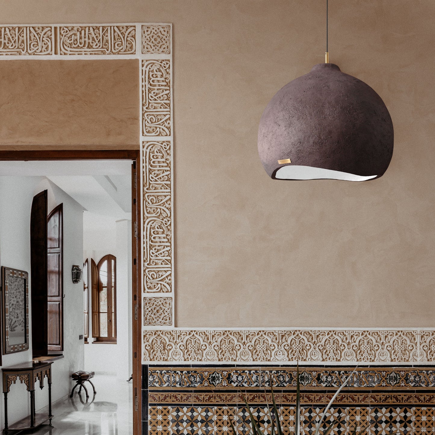 kut na kvadrat studio betonskska sjenila capsule dizajn
