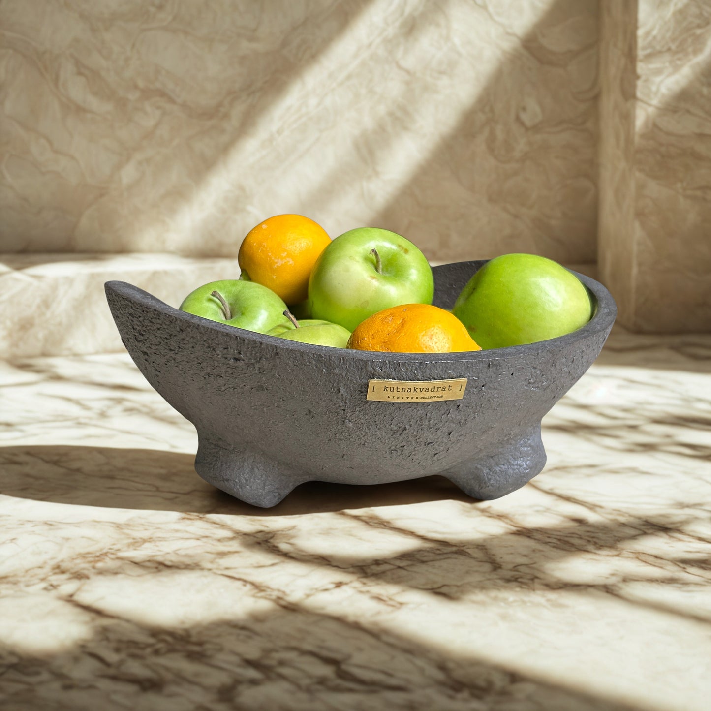 Nooli Ø25 – Handcrafted Sculptural Concrete Bowl